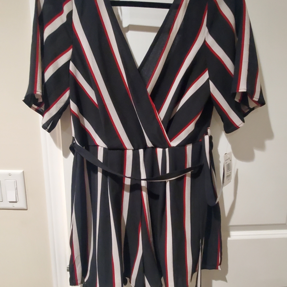 Romper - Picture 3 of 4